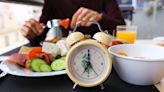 Estudio revela cuál es la peor hora para comer para tu salud - El Diario NY