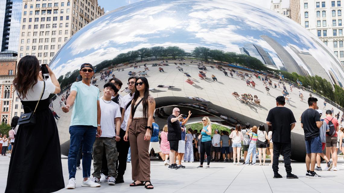 Chicago's iconic 'Bean' sculpture reopens to tourists after nearly a year