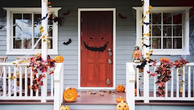 28 brilliant Halloween decoration ideas that will spook your neighbours