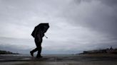 El tiempo: cielos nubosos y precipitaciones acompañadas de tormenta