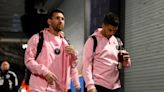 Leo Messi se pasa al pádel junto a Luis Suárez: las redes sociales enloquecen con sus remates en la red