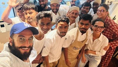 Deepika Padukone, Ranveer Singh's cheerful selfie with restaurant staff post-dinner