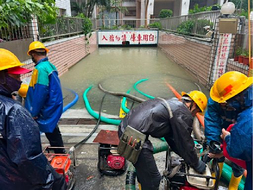 高雄三民區多處大樓淹水！地下室變泳池、800輛汽機車滅頂 居民哀嘆：損失至少1、20萬