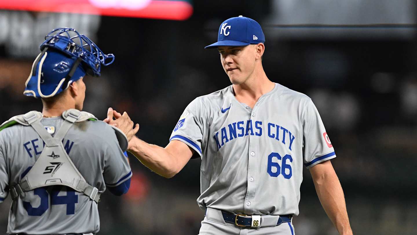 Kansas City Royals Get Tough News on Key Reliever as Playoffs Loom