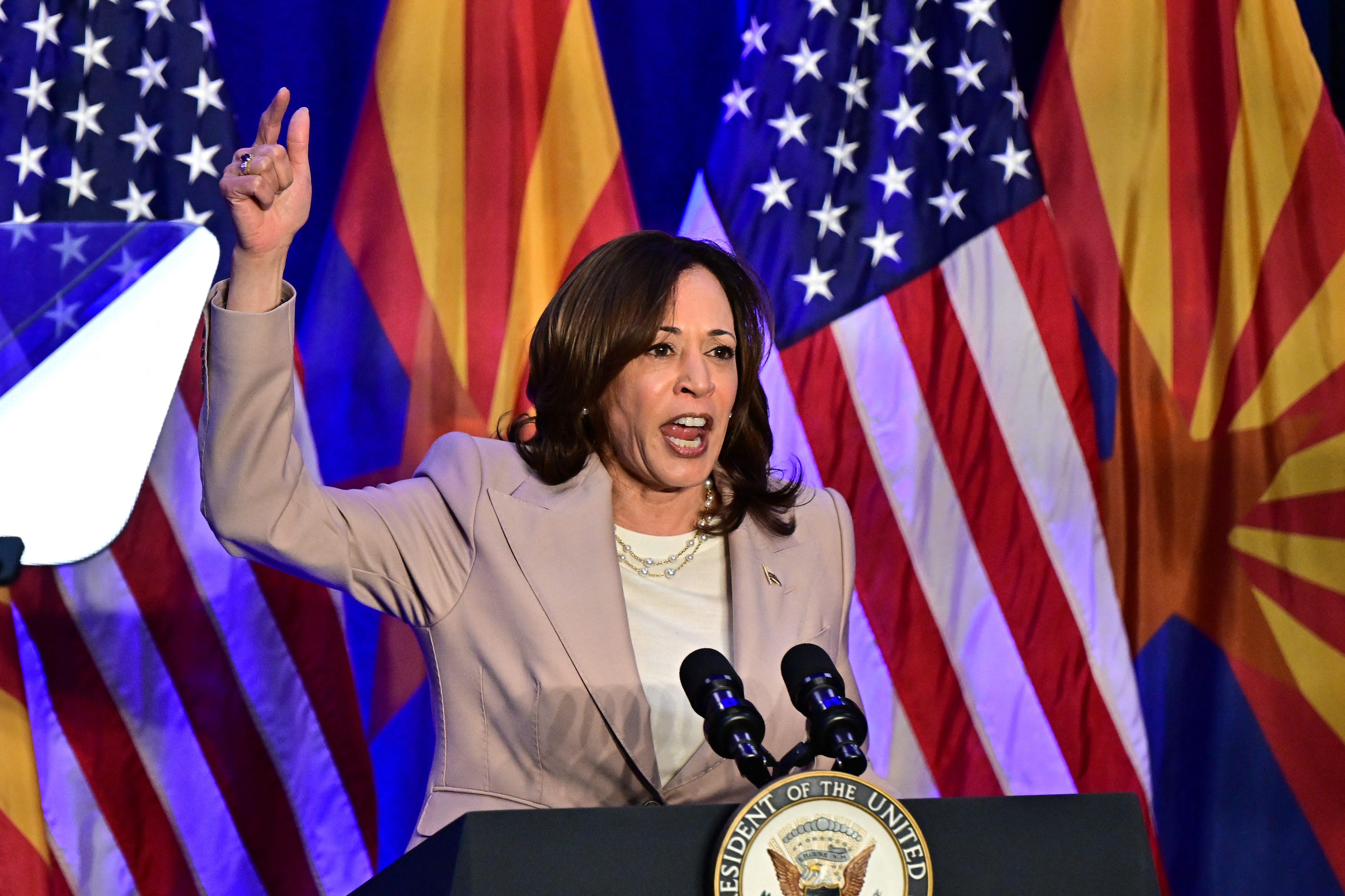 Texas House Democrats back Kamala Harris as VP secures support for presidential nomination