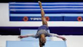 Simone Biles leads U.S. women to record 7th straight team title at gymnastics world championships