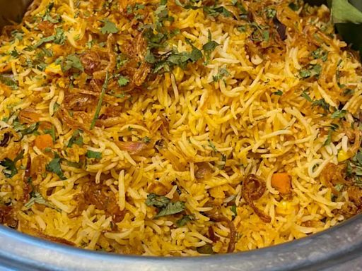 Worms found in Biryani at Kerala's government hospital canteen - Times of India