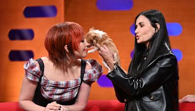 Demi Moore‘s teeny dog Pilaf melts the hearts of Graham Norton, Lady Gaga and Colin Farrell