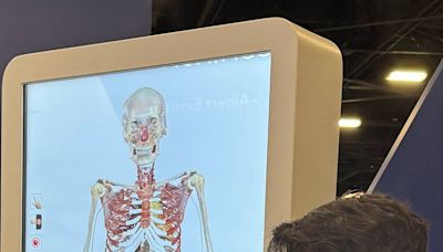 Realidad virtual y reconocimiento facial. Cómo la AI está cambiando la atención médica en el sur de la Florida