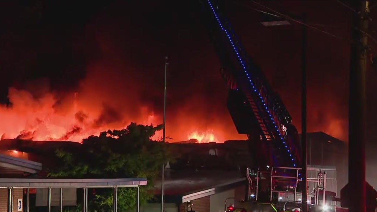 Crews battle fire at elementary school in Burien