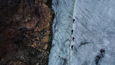 In the Andes, mountain guides bear witness to shrinking glaciers