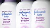 Johnson & Johnson, acusado de vender talco de bebé ‘cancerígeno’; deberá pagar 75 mdd tras demanda