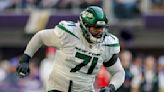 Jets offensive tackle Duane Brown begins practicing as he prepares to return to a banged-up O-line