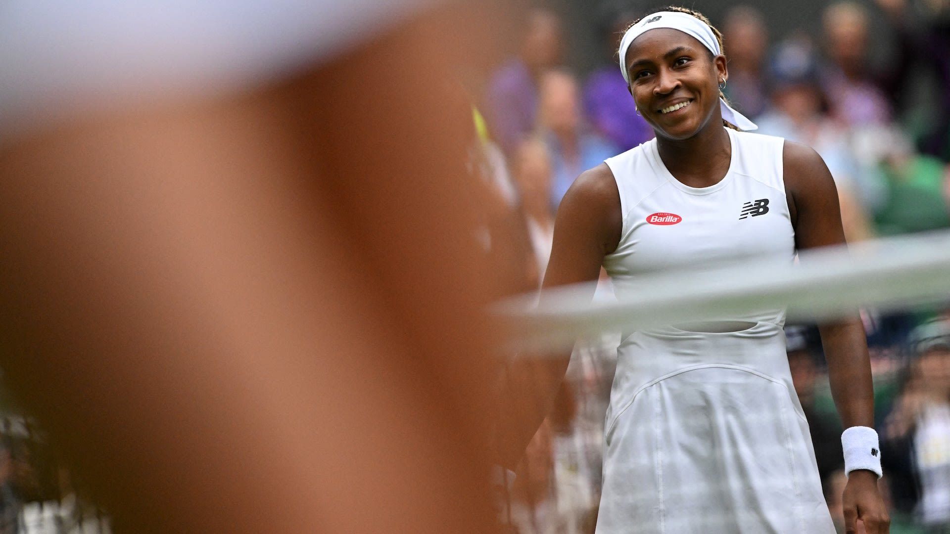 Coco Gauff breezes into Wimbledon third round, eases past Anca Todoni | Tennis.com