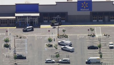 Woman fatally stabbed at Lake Elsinore Walmart