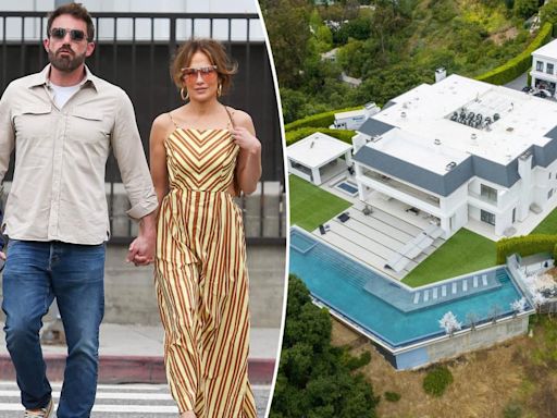 Jennifer Lopez, Ben Affleck divorce rumors ramp up as Zillow adds photos of $60M home: report