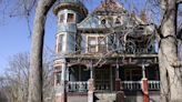 'It felt like a funeral': Couple bid goodbye to an Omaha landmark — their Queen Anne home