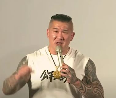 影/小草集結力挺柯文哲！館長怒批賴清德：真以為你是皇帝？