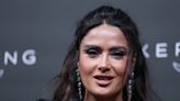 Salma Hayek revela lo que hay detrás de sus looks en Cannes y le critican los filtros