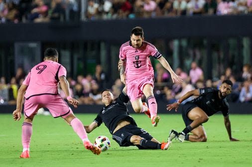 Will Lionel Messi play against the Revolution at Gillette Stadium tonight? Follow live updates. - The Boston Globe