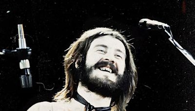 How John Bonham proved he was a better drummer than Phil Collins: “You cheeky b*stard”