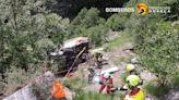 Seis menores heridos, tres graves, al despeñarse un microbús en una pista del Pirineo aragonés