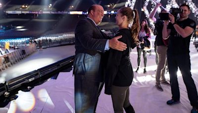 Ronda Rousey elogia a Paul Heyman como uno de los pocas personas que la apoyaron creativamente