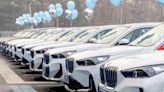 影/神仙公司！山東老闆砸3500萬買「16輛BMW休旅車」寵員工 下步要送房