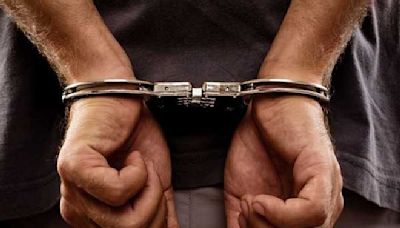 Amritsar: Six held with drugs, three rifles, Rs 5 lakh