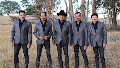 Los Tigres del Norte causan euforia entre sus seguidores durante concierto en Londres