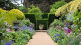 How to Create an English Cottage Garden Wherever You Live
