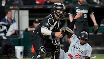 Buxton sparks rally in ninth as Twins top White Sox, win eighth straight