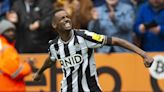 El Newcastle, con doblete de Isak, pasa por encima del Tottenham