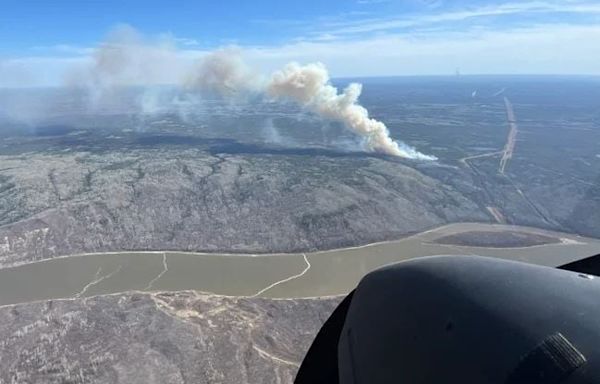 Fort McMurray residents told to be ready to evacuate on short notice due to wildfire threat