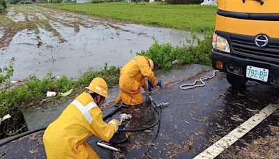 台電台南區處及新營區處全力搶修 凱米釀倒塌電桿及高壓斷線 | 蕃新聞