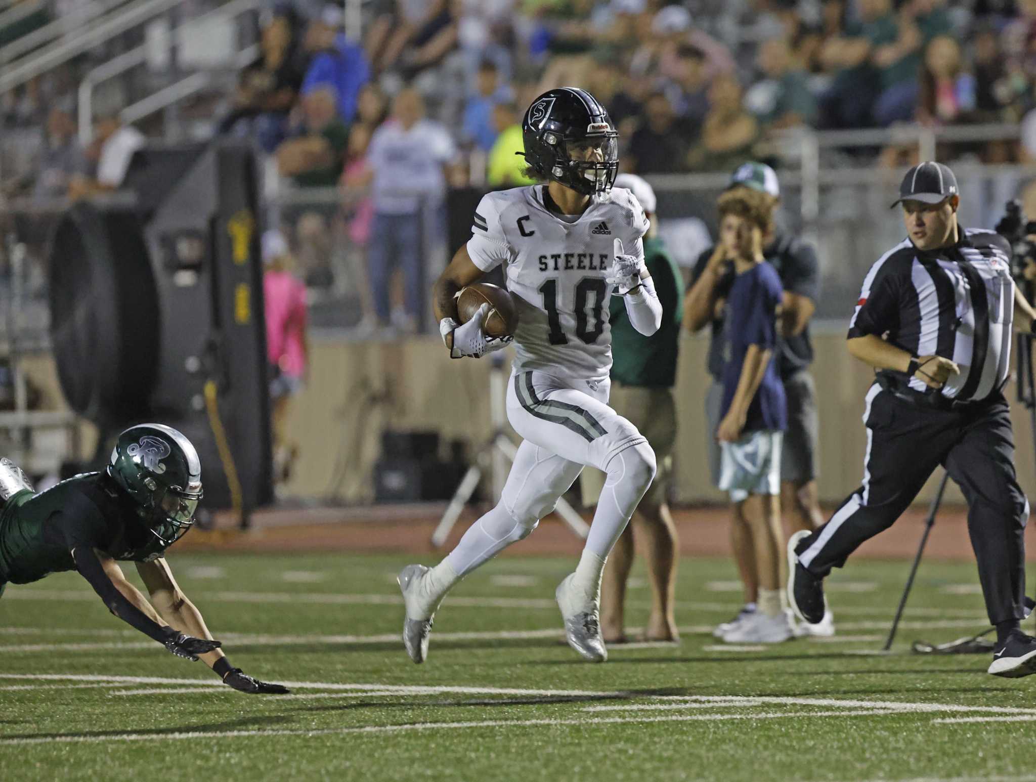 Steele shows out in shootout win over Reagan