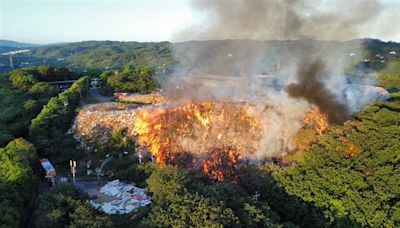 苗栗西山垃圾場大火狂燒！空拍畫面曝光…空勤直升機也來支援滅火