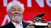 Pedro Almodóvar ganó el León de Oro en Venecia con su primera película en inglés