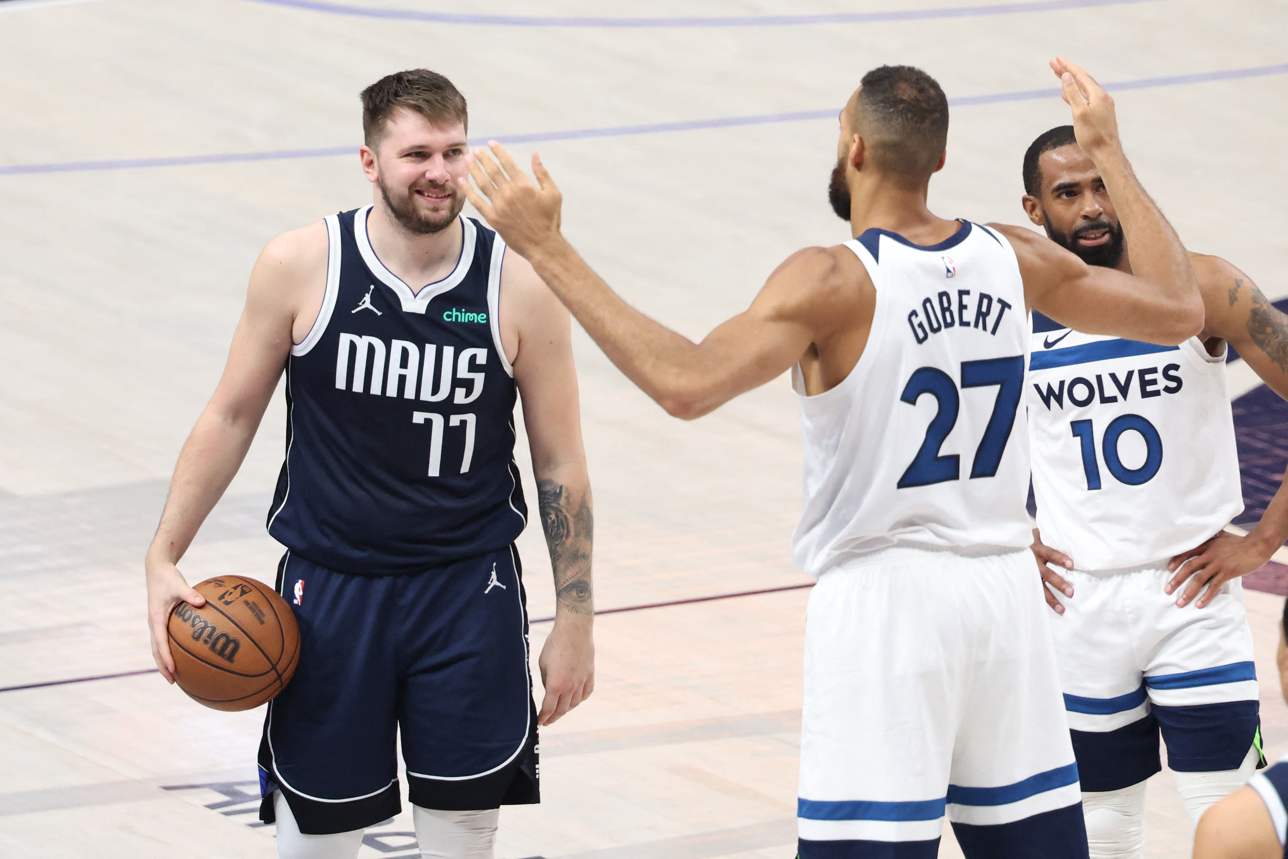 NBA playoffs: Luka Dončić, Mavericks power past Anthony Edwards to take a 3-0 lead over Timberwolves