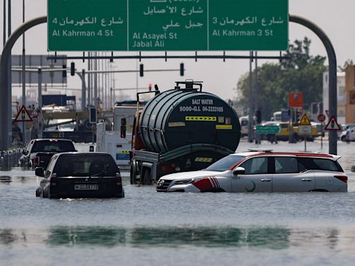 Four dead in UAE, Dubai airport still disrupted after storm