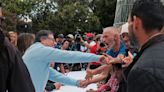 El presidente Petro celebra la Navidad con habitantes de calle en el palacio presidencial