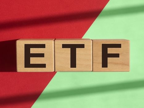 ETF報酬率比一比》006208半年漲41%！市值型ETF一路漲，今年該選哪1檔？