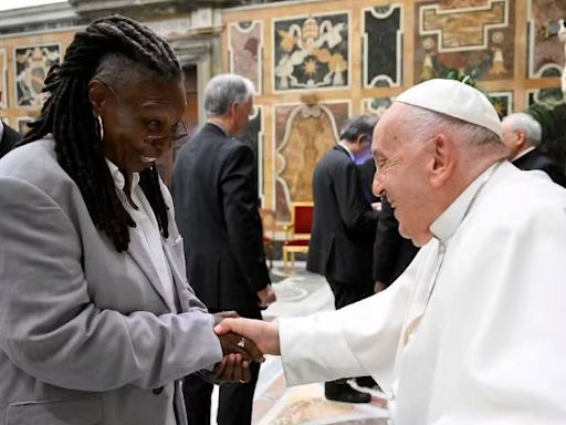 Papa Francisco: como foi o 'casting' que levou Cacau Protásio, Dona Florinda, Whoopi e Porchat ao Vaticano