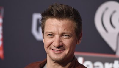 Jeremy Renner muestra en video las cicatrices del accidente que casi le cuesta la vida - El Diario NY