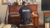 El emocionante vídeo de un Policía calmando a una anciana de València que acababa de sufrir un intento de robo