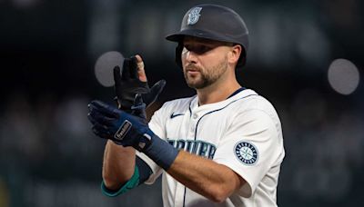 Seattle Mariners Catcher Cal Raleigh Earns Huge Praise From Manager Dan Wilson