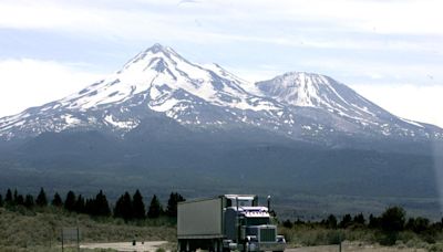 Campbell man dies while climbing Mount Shasta