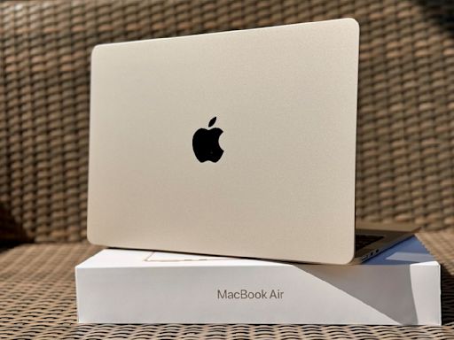 M3 MacBook Air 動手玩，為何也可被稱 AI PC？