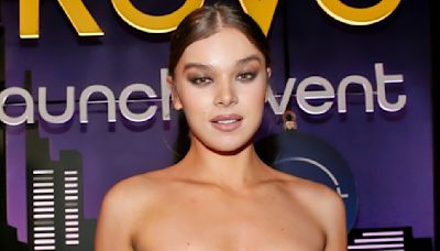 PHOTO: Josh Allen's Girlfriend Hailee Steinfeld Leaves Fans With Their Jaws On The Floor After Posing In Stunning Dress