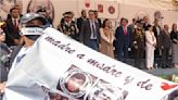 Madres buscadoras se manifiestan en desfile militar de Zacatecas
